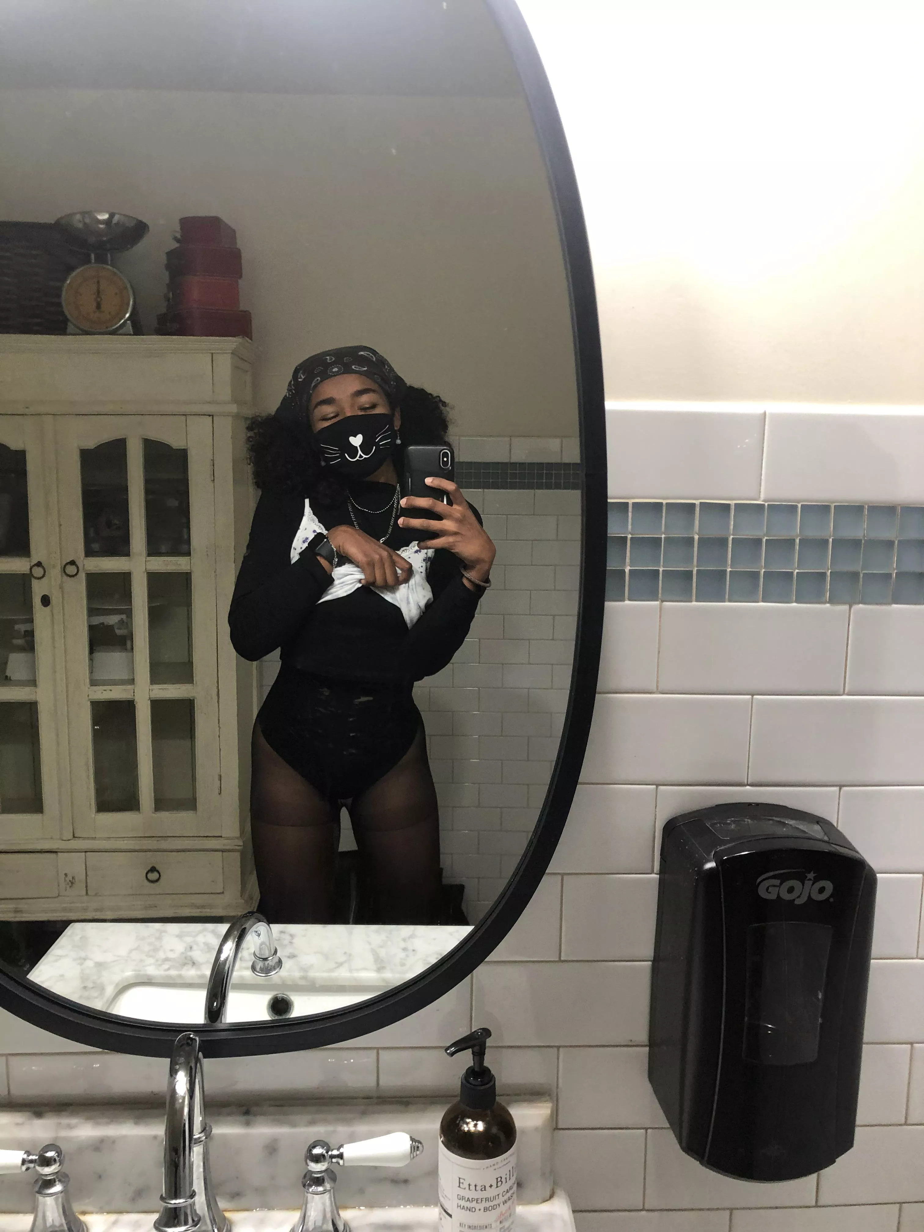 incognito kitty at work 😈