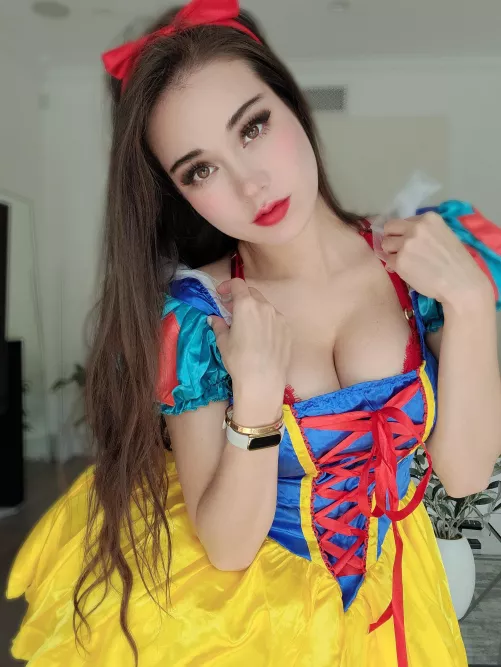 Indiefoxx as Snow White
