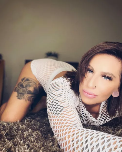 Insert witty headline. Link in bio