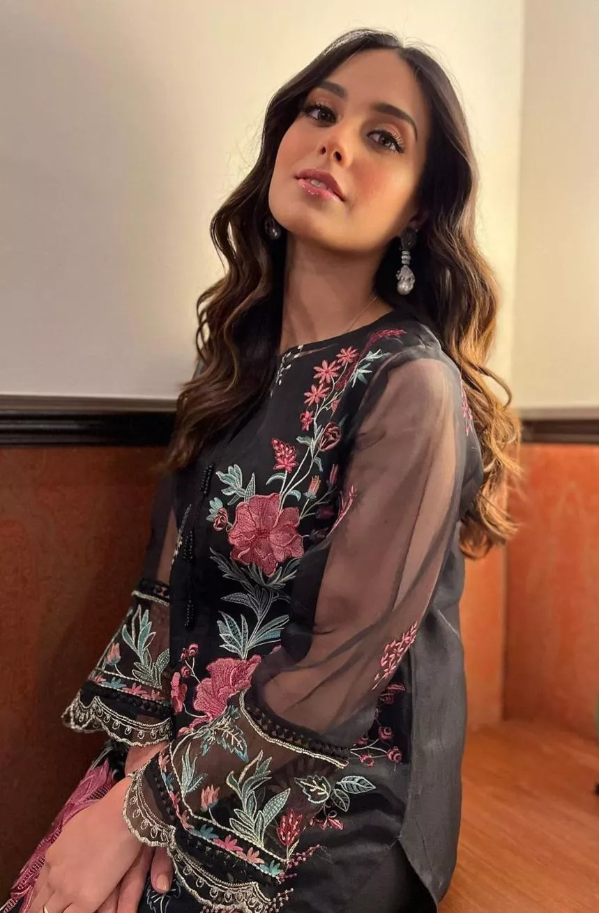 Iqra Aziz