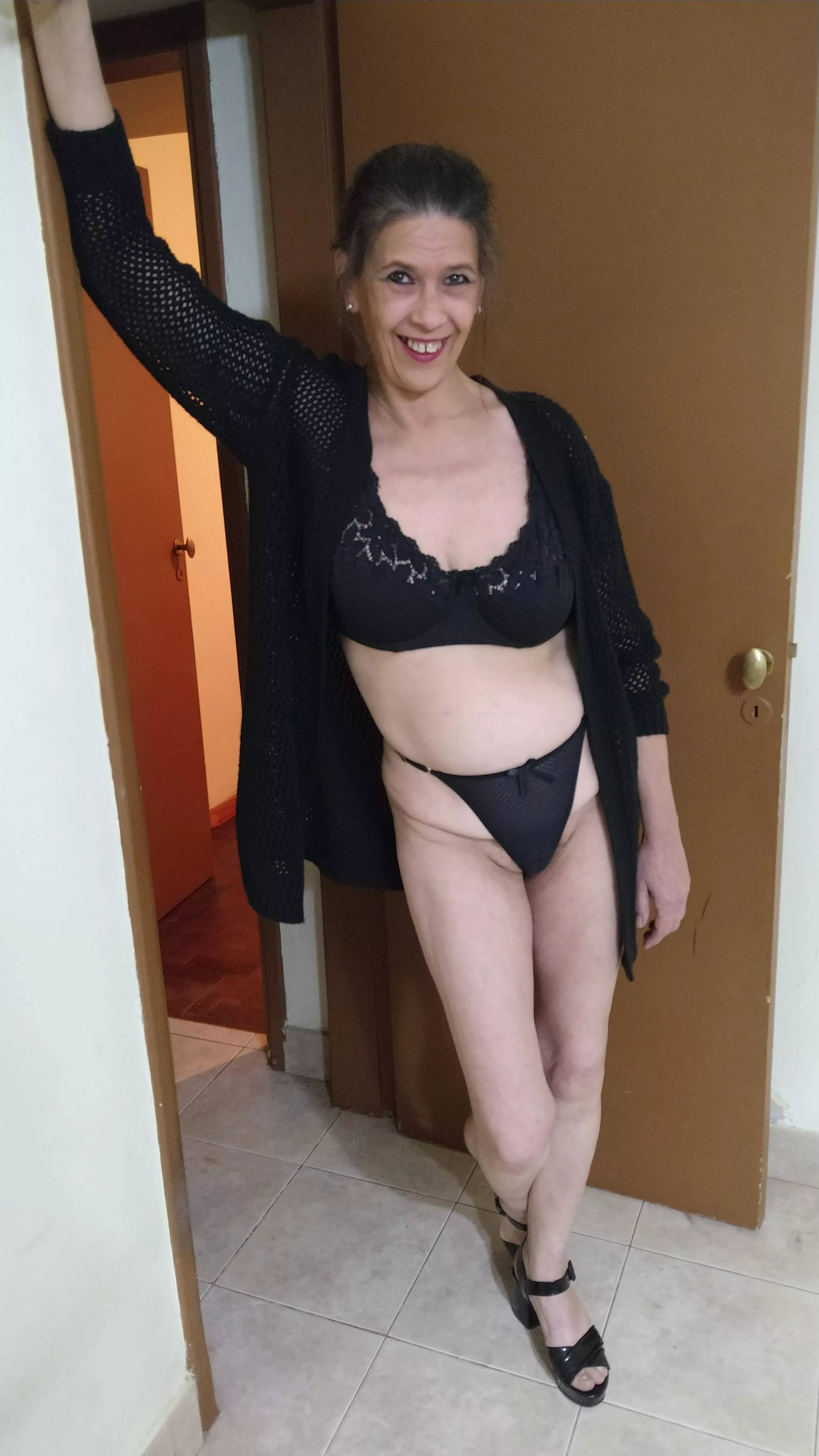 Is black sexy for me? or do you prefer red? 😈😈💋💋