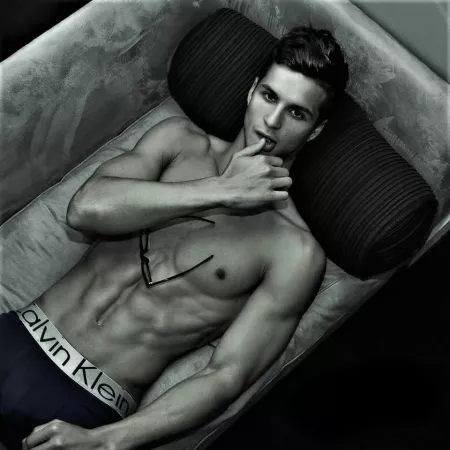 😍 Is he from a video game I need to play?