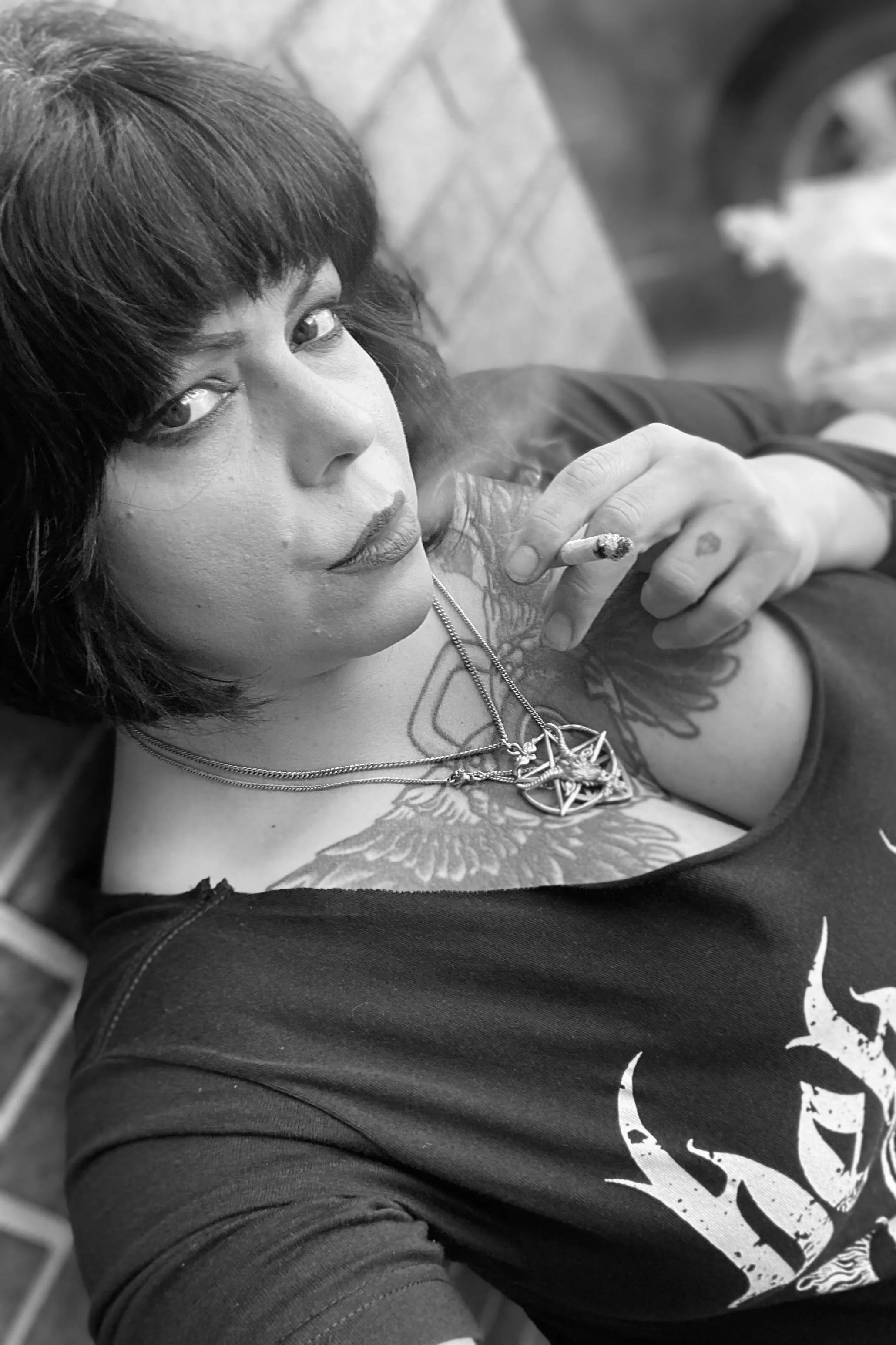 Is it Friday yet?💋🔥🚬