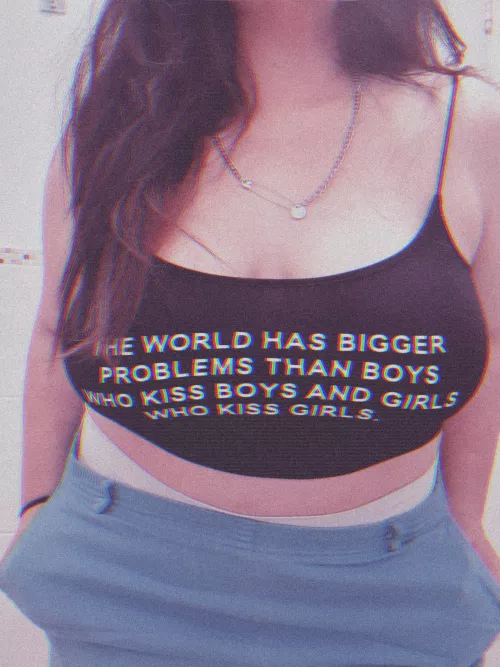 is it obvious im not wearing a bra