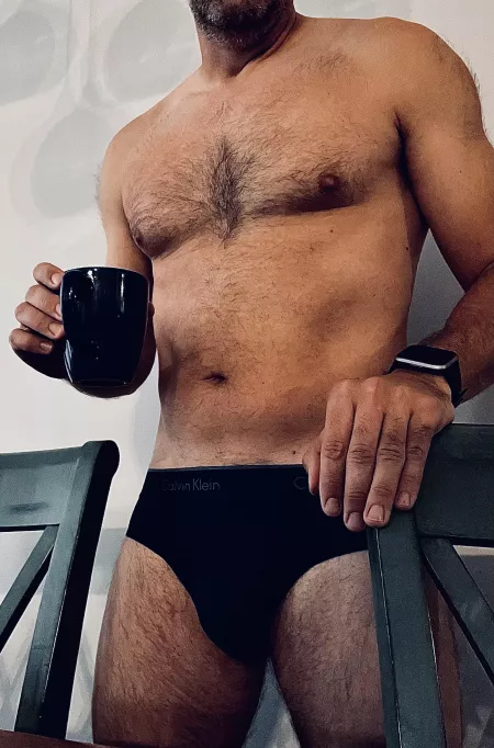Is it still considered thirsty Thursday if you wake up hungover? ๐คโ๏ธ
