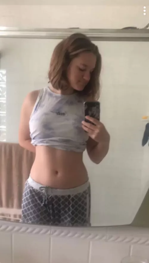 Is my body feminine? π Dms open π