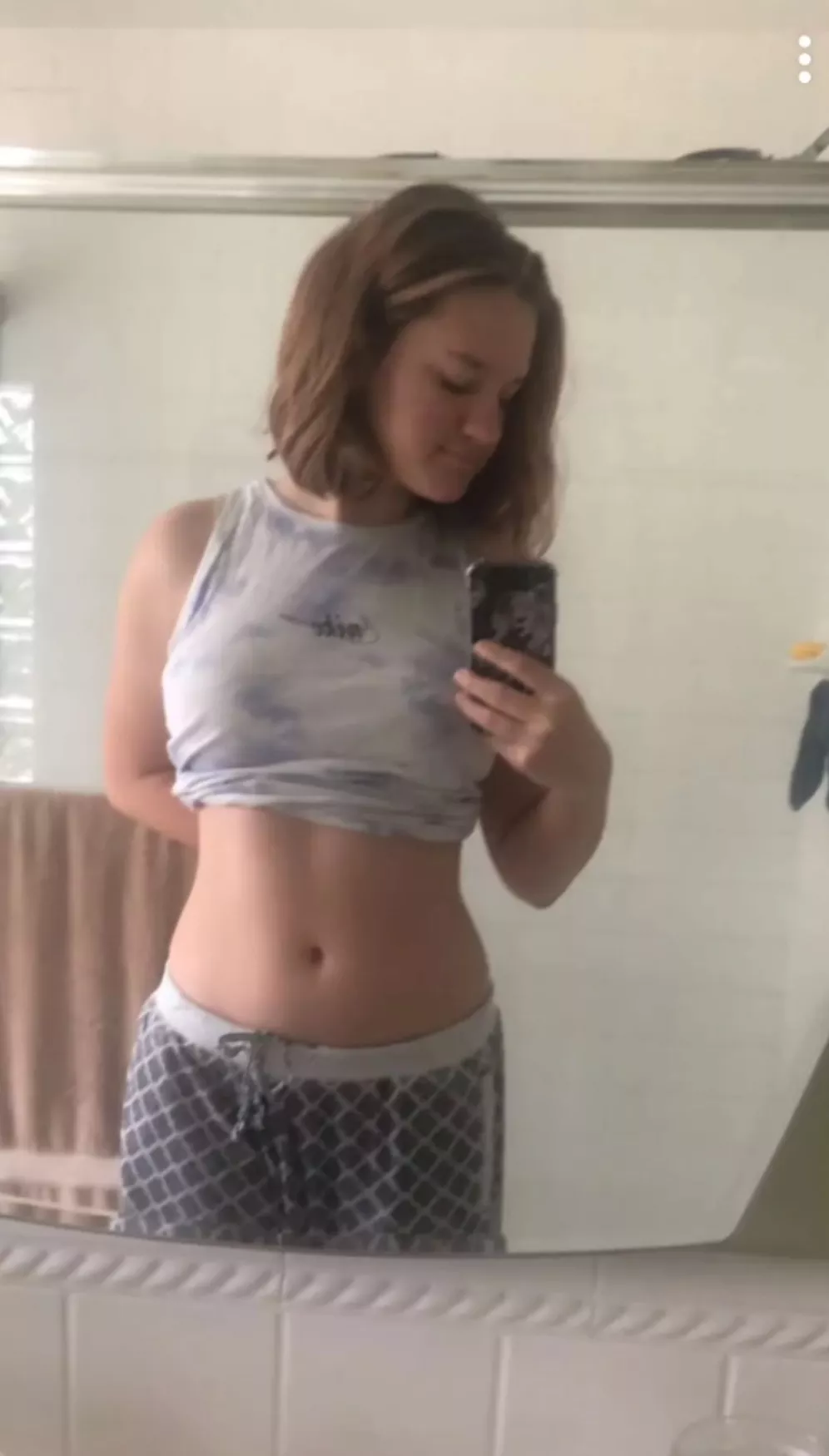 Is my body feminine? 💕 Dms open 💕