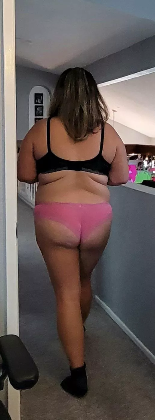 Is pink a good color?