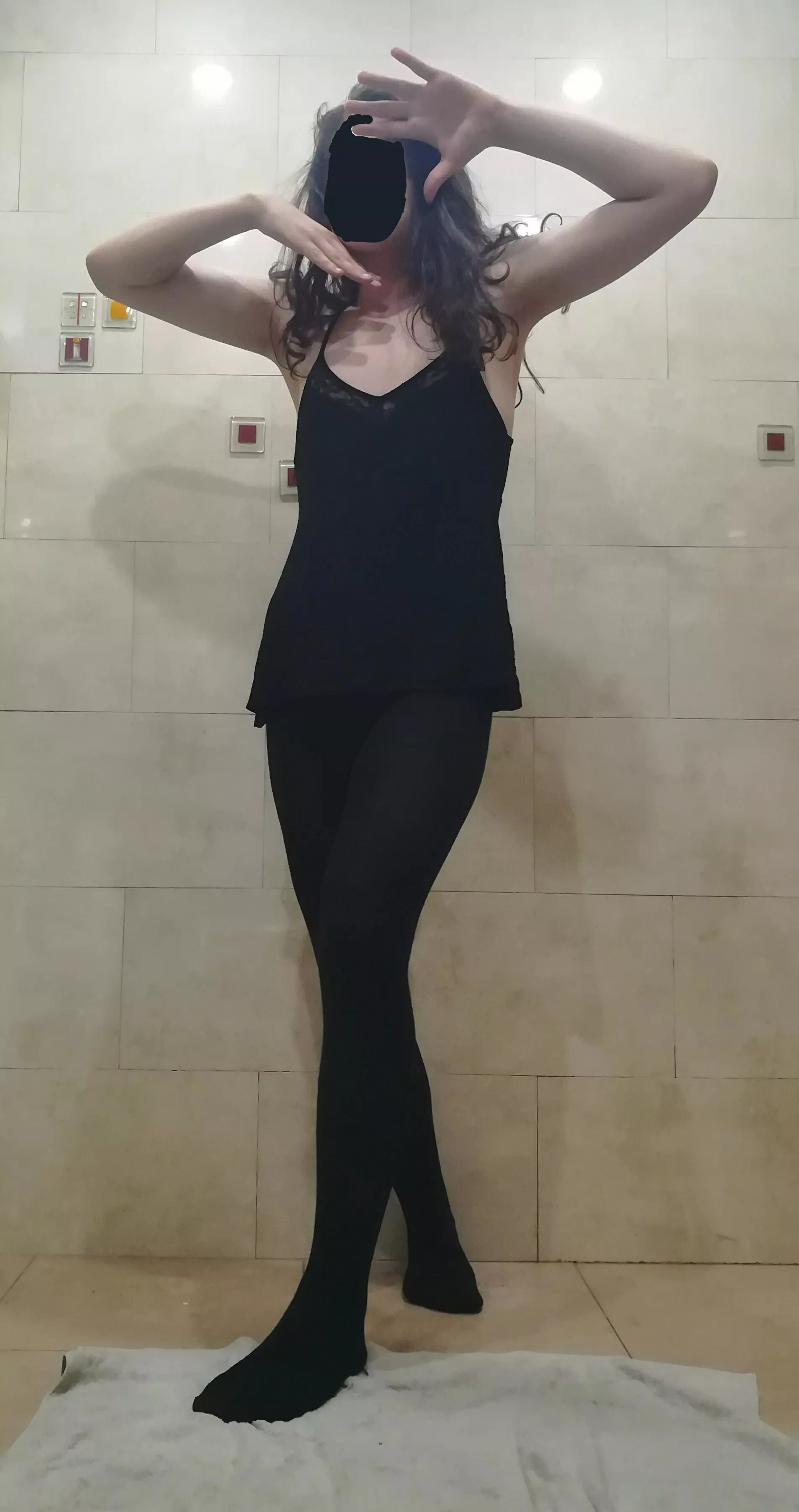 IS THAT A FEMBOY REFERENCE???