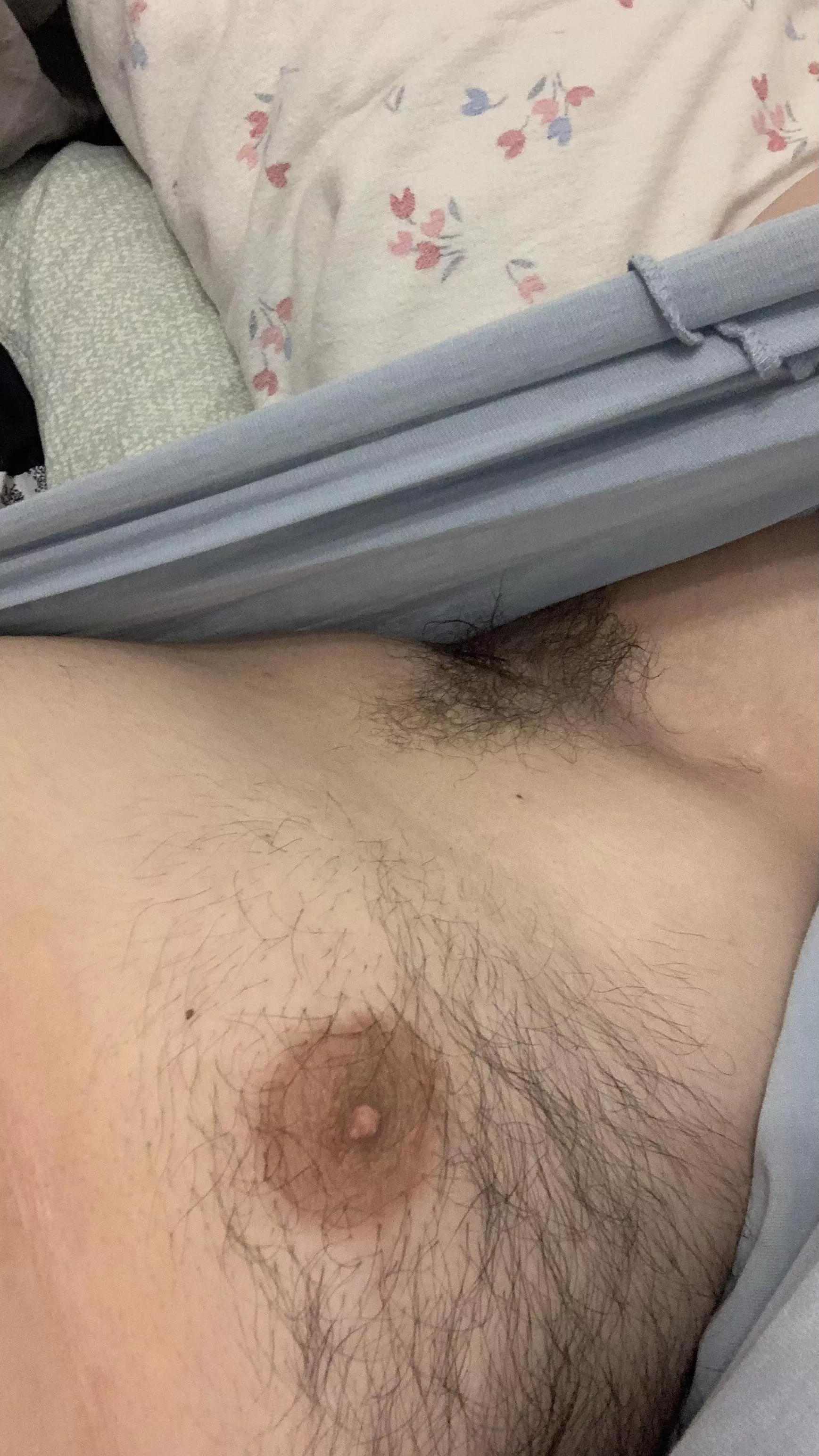 Is this chubby armpit good enough to be here? #nipslip