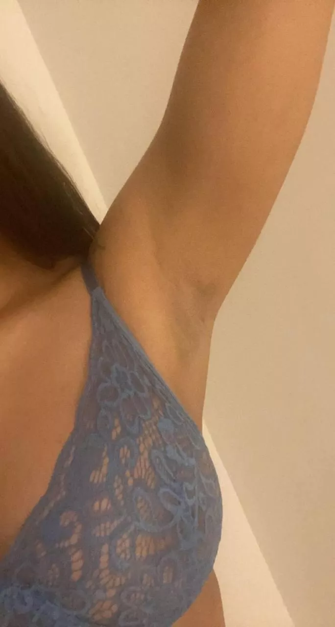 Is this Latina armpit the best you have ever seen? Is this Latina armpit the best you have ever seen?