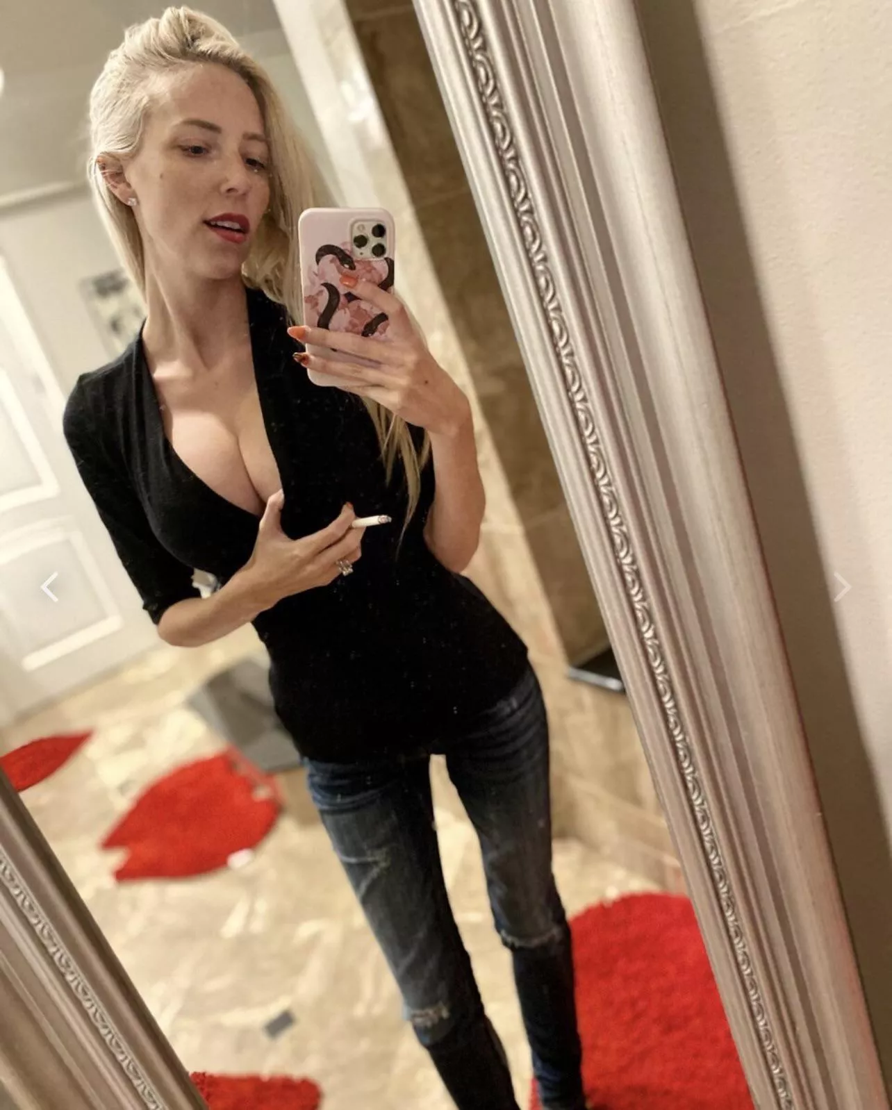 Is this to revealing to wear to go wear to work today?😈