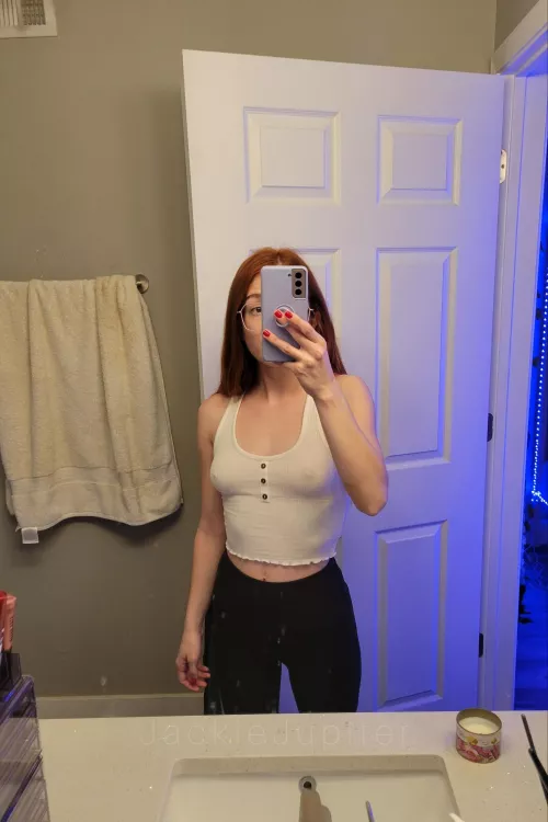 is this top too see thru to go braless?