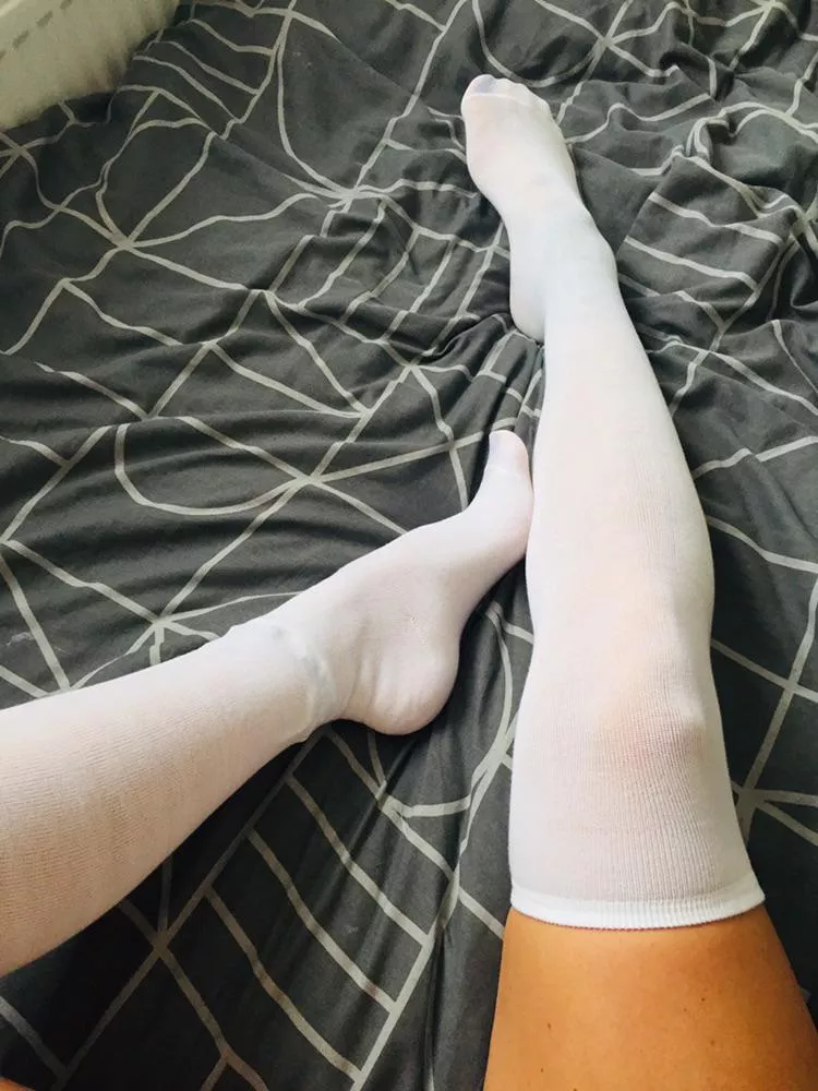 Is white a good colour choice ?🤷‍♀️😇💜💜