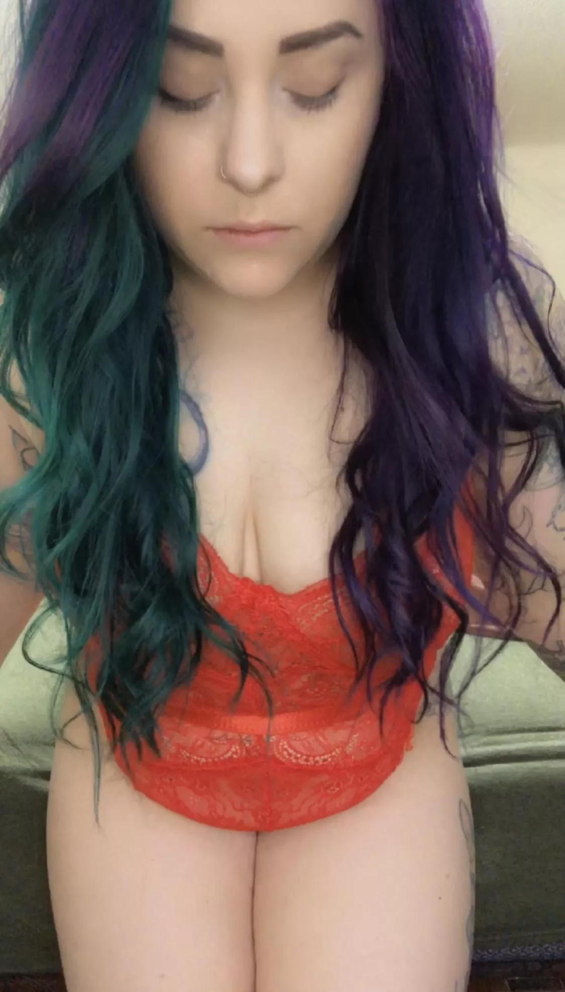 Is your resolution to watch tattooed milfs be sexy little sluts? If so, check the link in the comments 😈