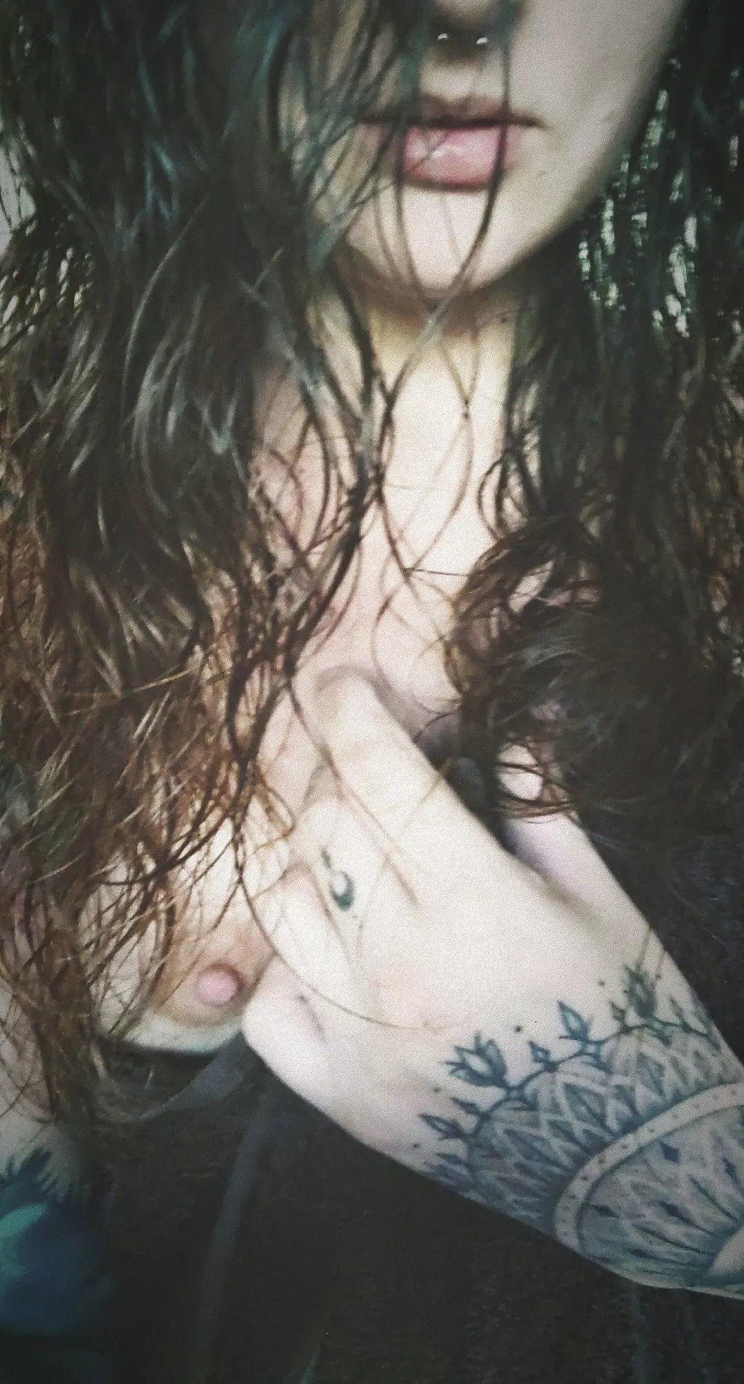 It feels hard to make my small chest look sensual. Here's one of my attempts 😘