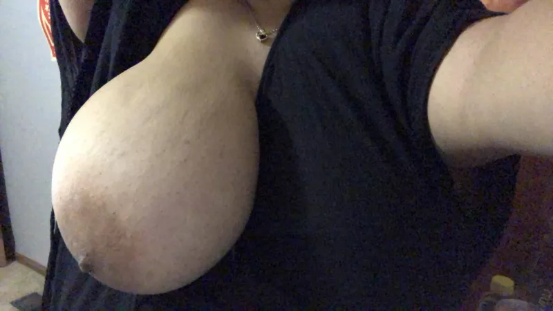 It looks so heavy, huh? Can you help me hold it up?