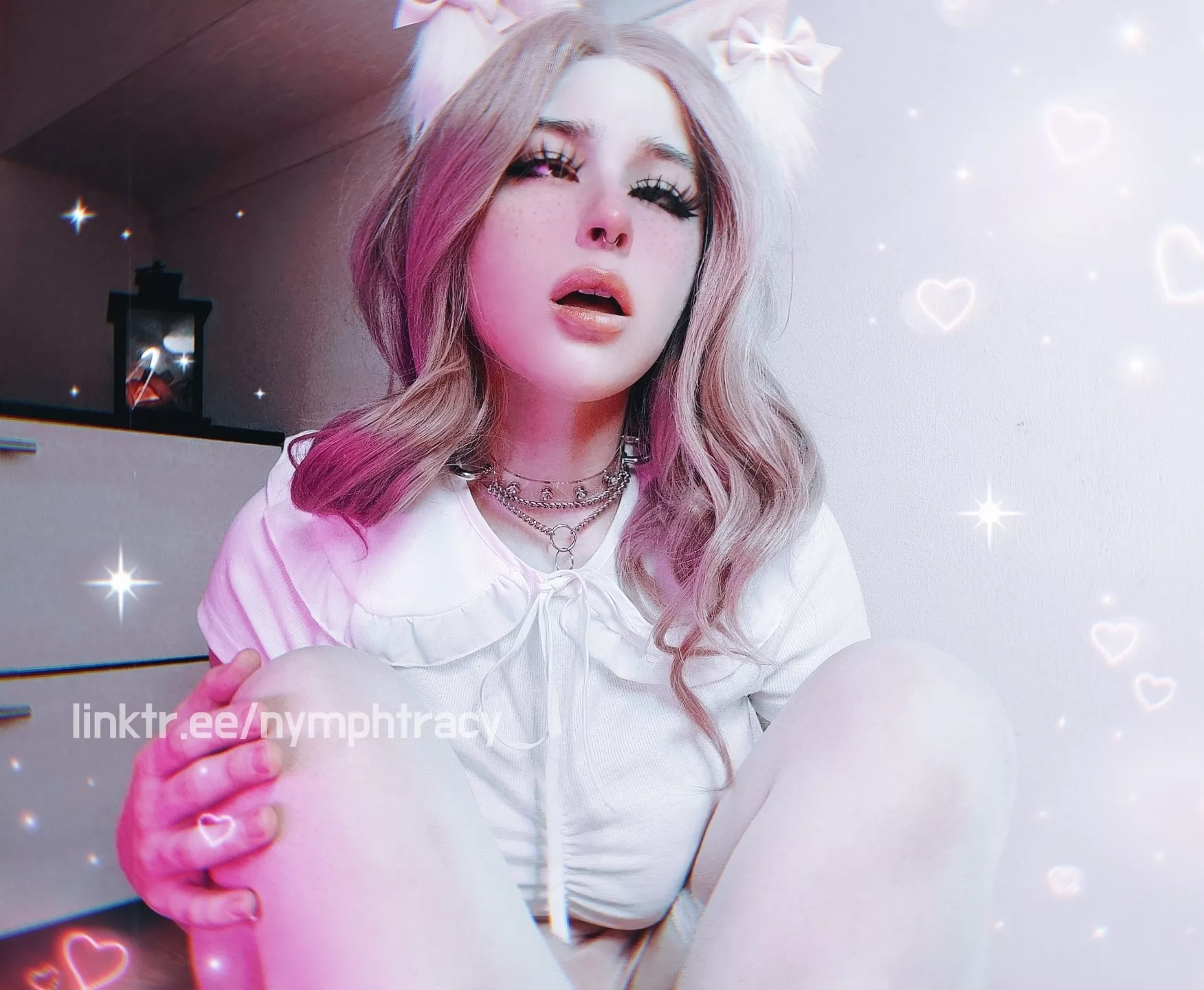 It seems to me that it's a cringe, and I just wanted to take a photo like hannahowo