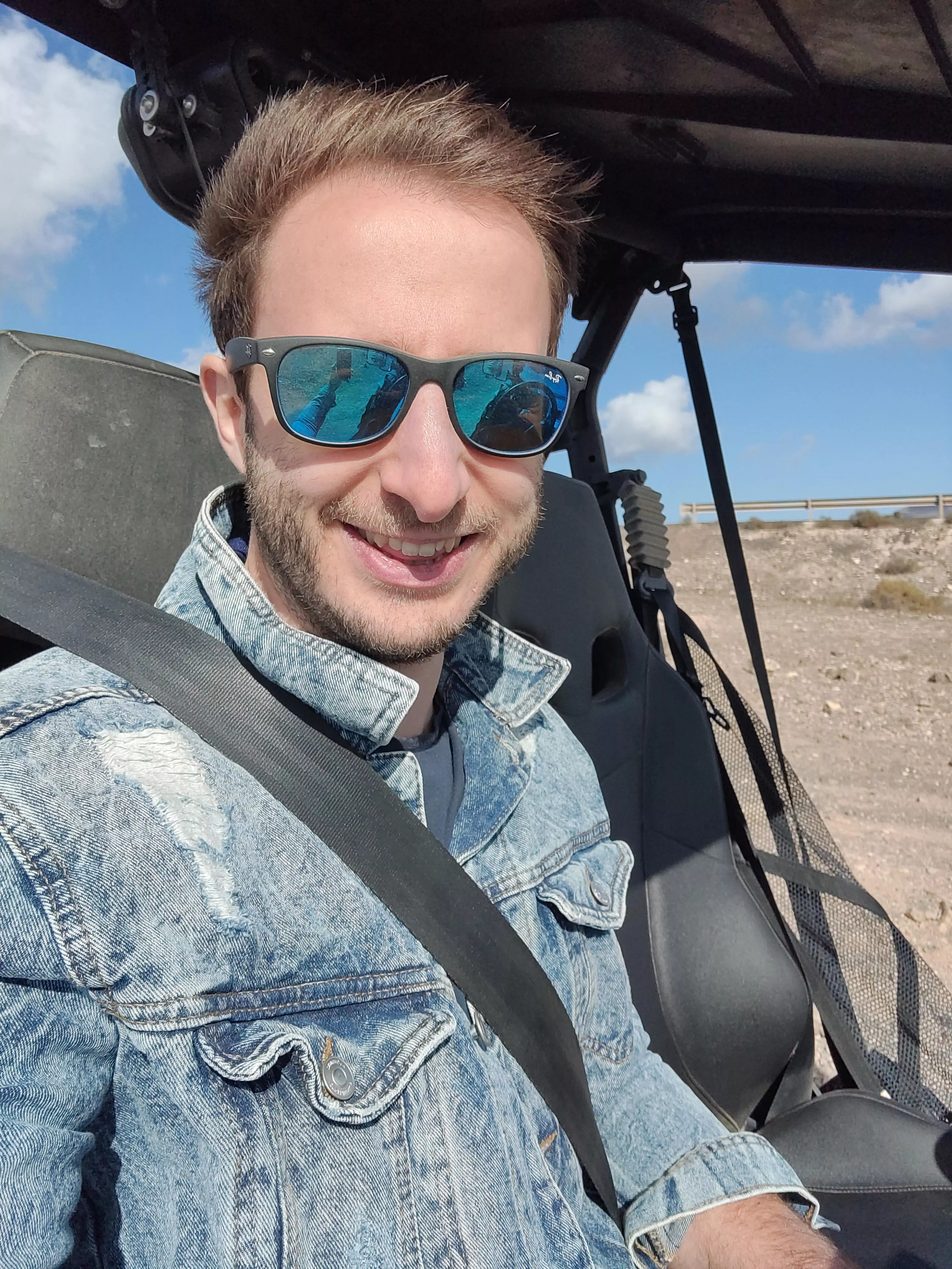 It was cold and windy so got a jacket at the flea market, watcha think?