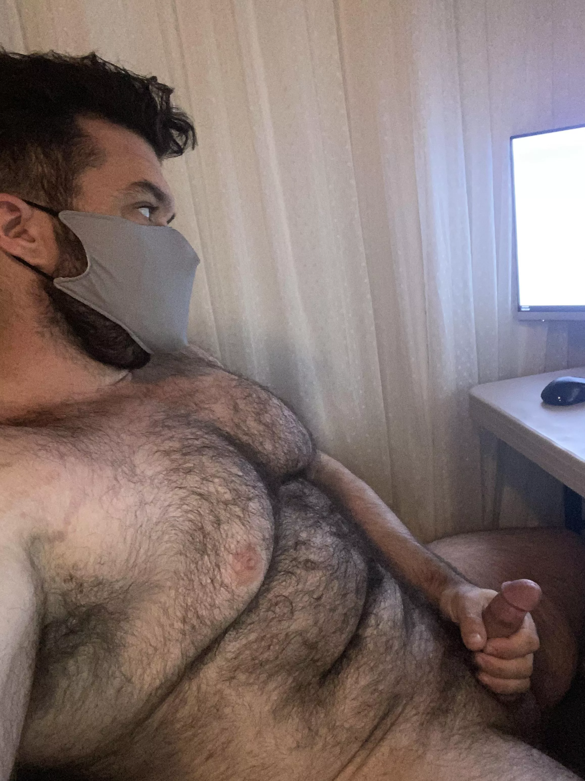 Itβs 10PM and I still have lots of work to do. I wish you were here to help me relax and keep me company π Itβs 10PM and I still have lots of work to do. I wish you were here to help me relax and keep me company π