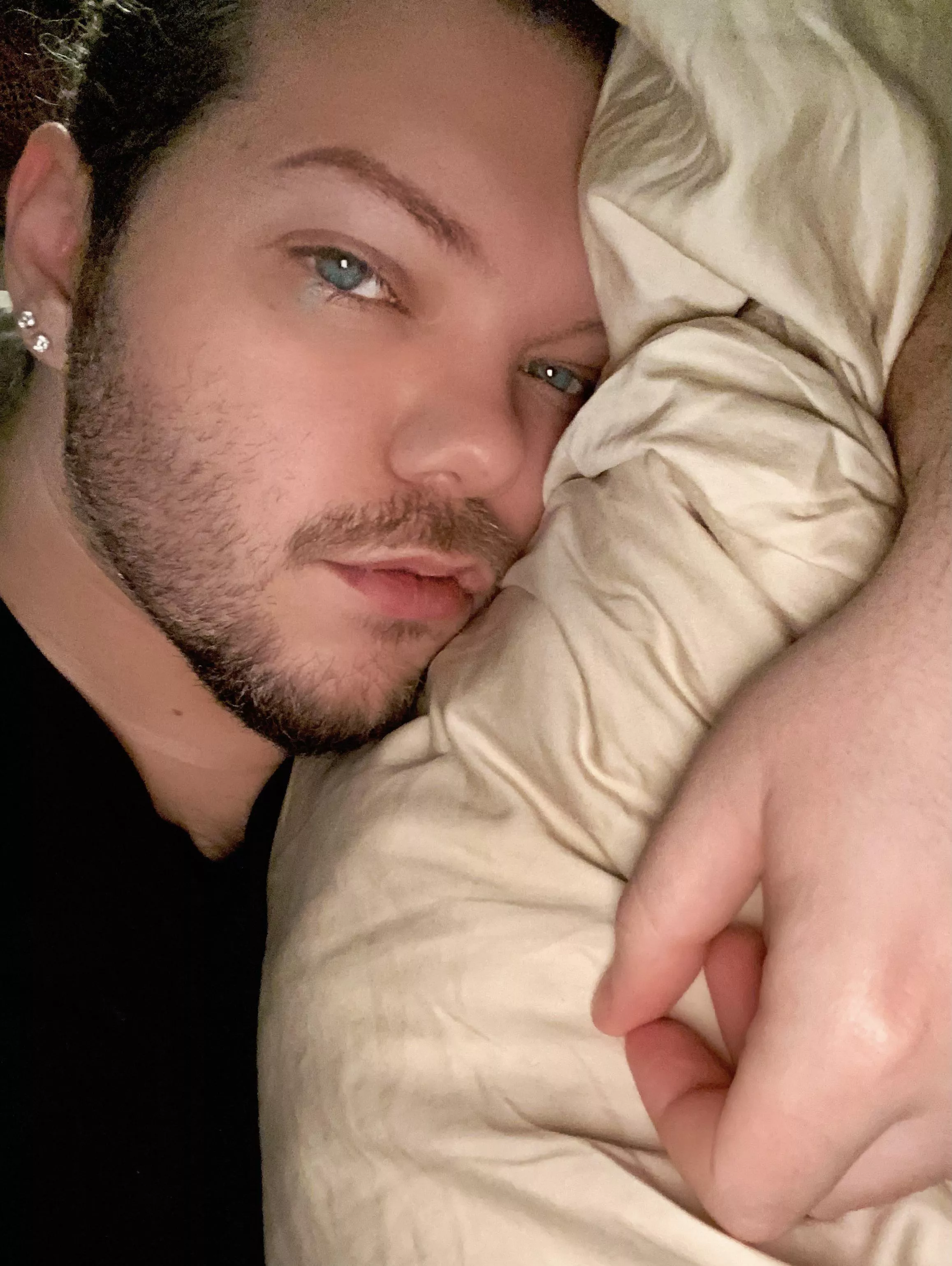 It’s 2022 - can the goddess send me a tall, nice, cute gaymer boy already? I’m tired 😆 [NYC]