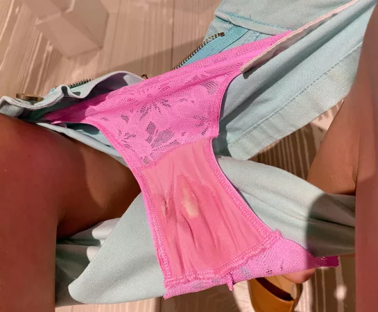 Itβs a good panty day in tight, little shorts... ππ¦