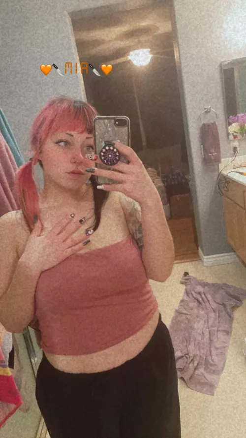 It’s a lil cold in here 👀