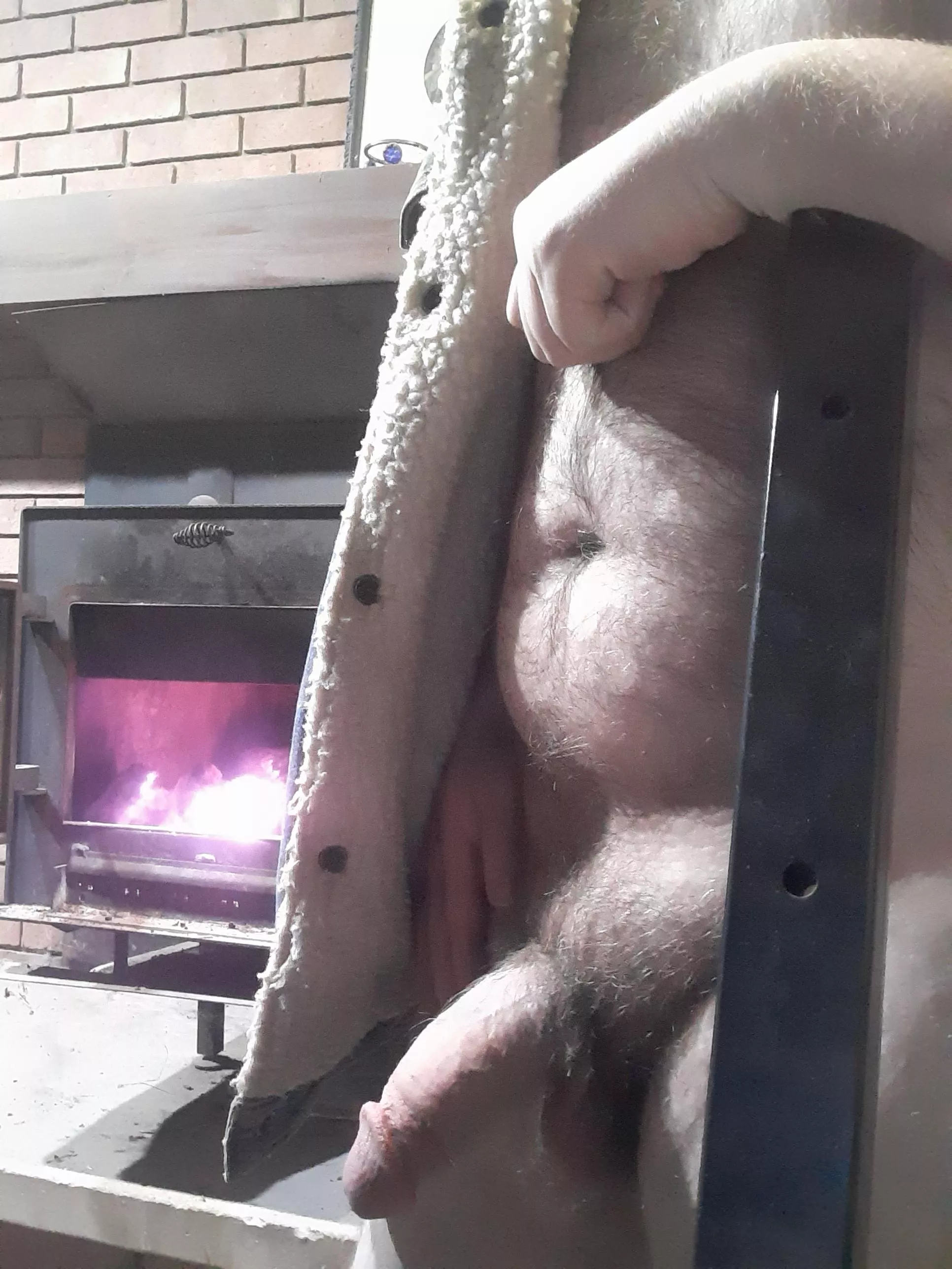 it's a little chilly out tonight but the fire is mmm, delightful.