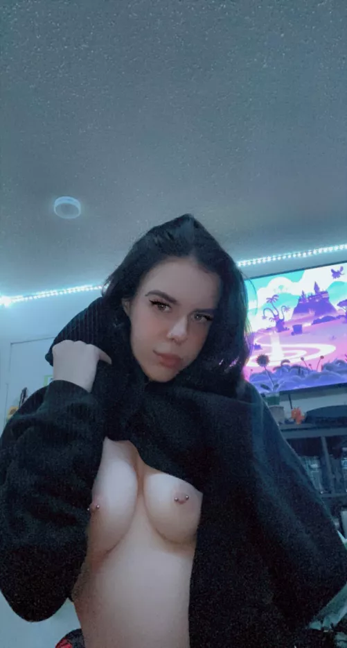 It’s a little hot in here, do you mind if I take off my hoodie?