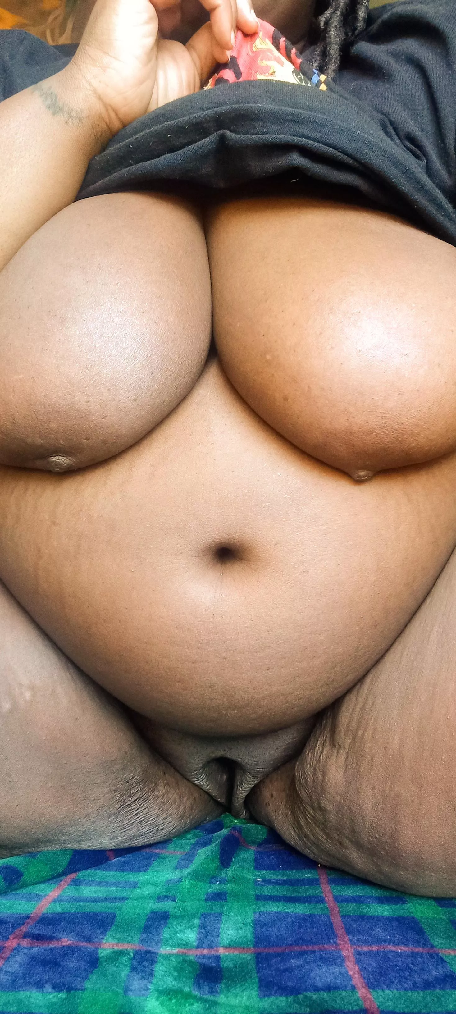 It's about to be cold out. Get you a fat girl to cuddle with. ❤