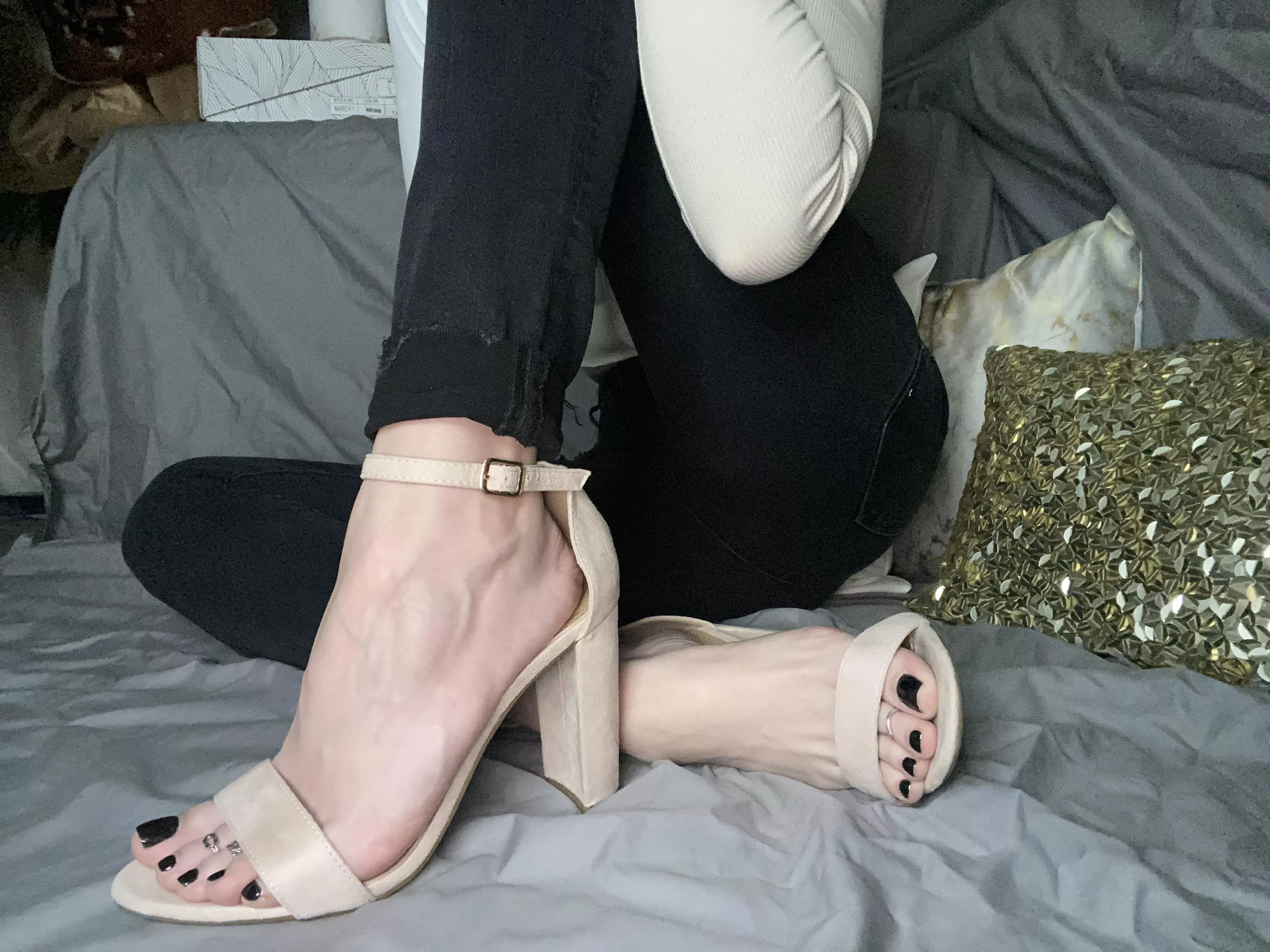 It’s been a long day in high heels, these soft sweaty feet could use a good massage!