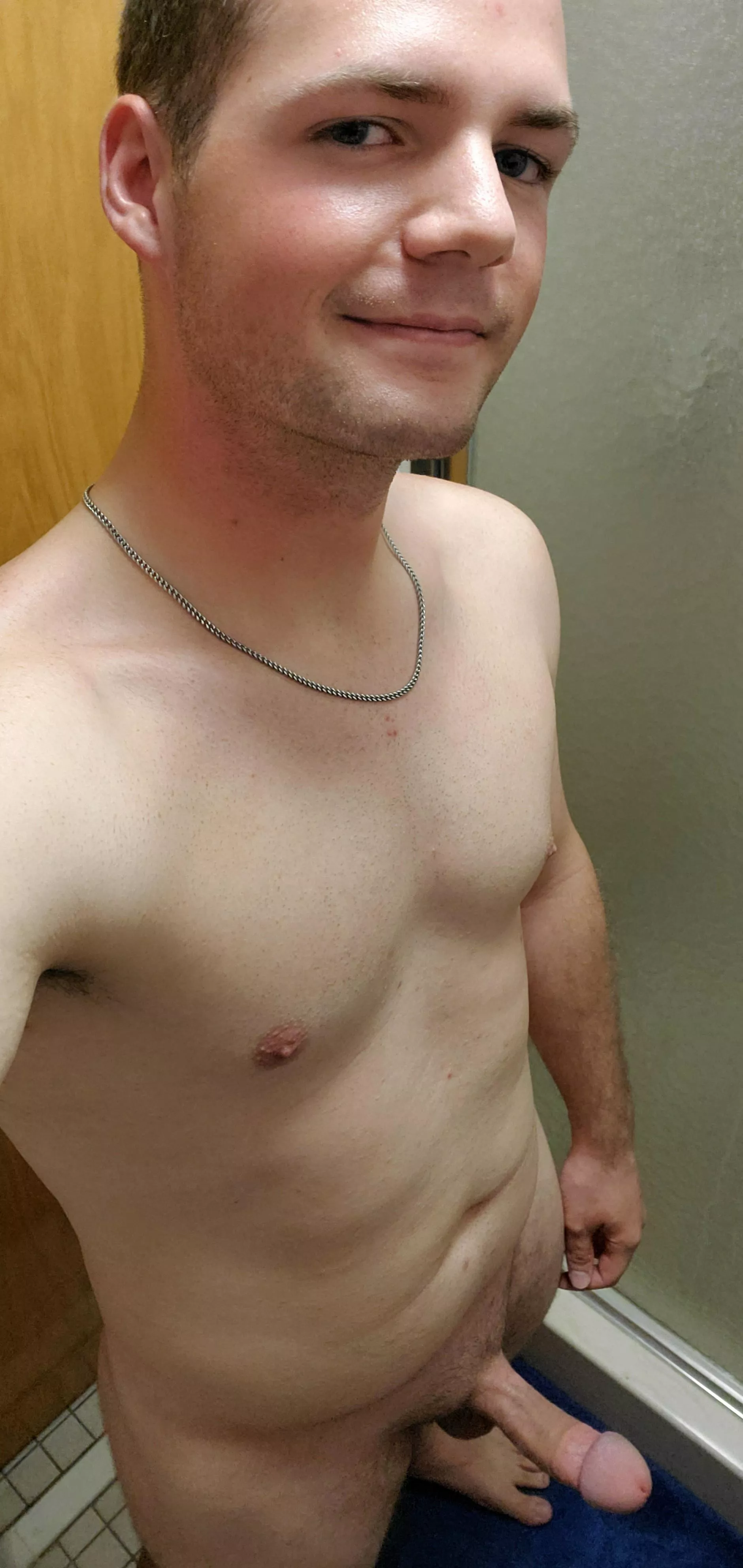 its been a week since ive cum and its going to be alot when I do 😅