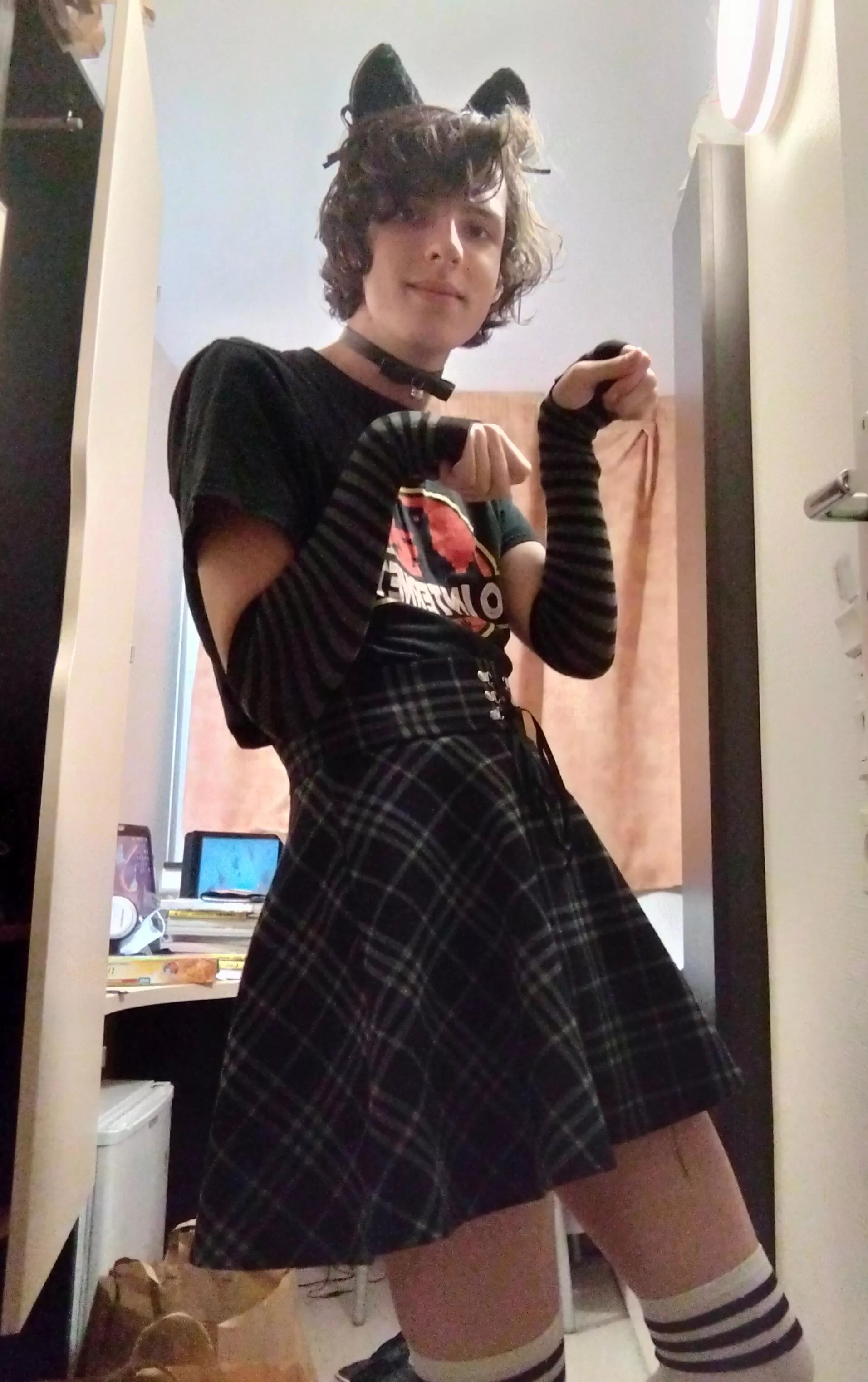 It's been a year since I came out as transgender (FtM), and to celebrate, my friends bought me cat ears ! Would you pet this catgirl ? UwU