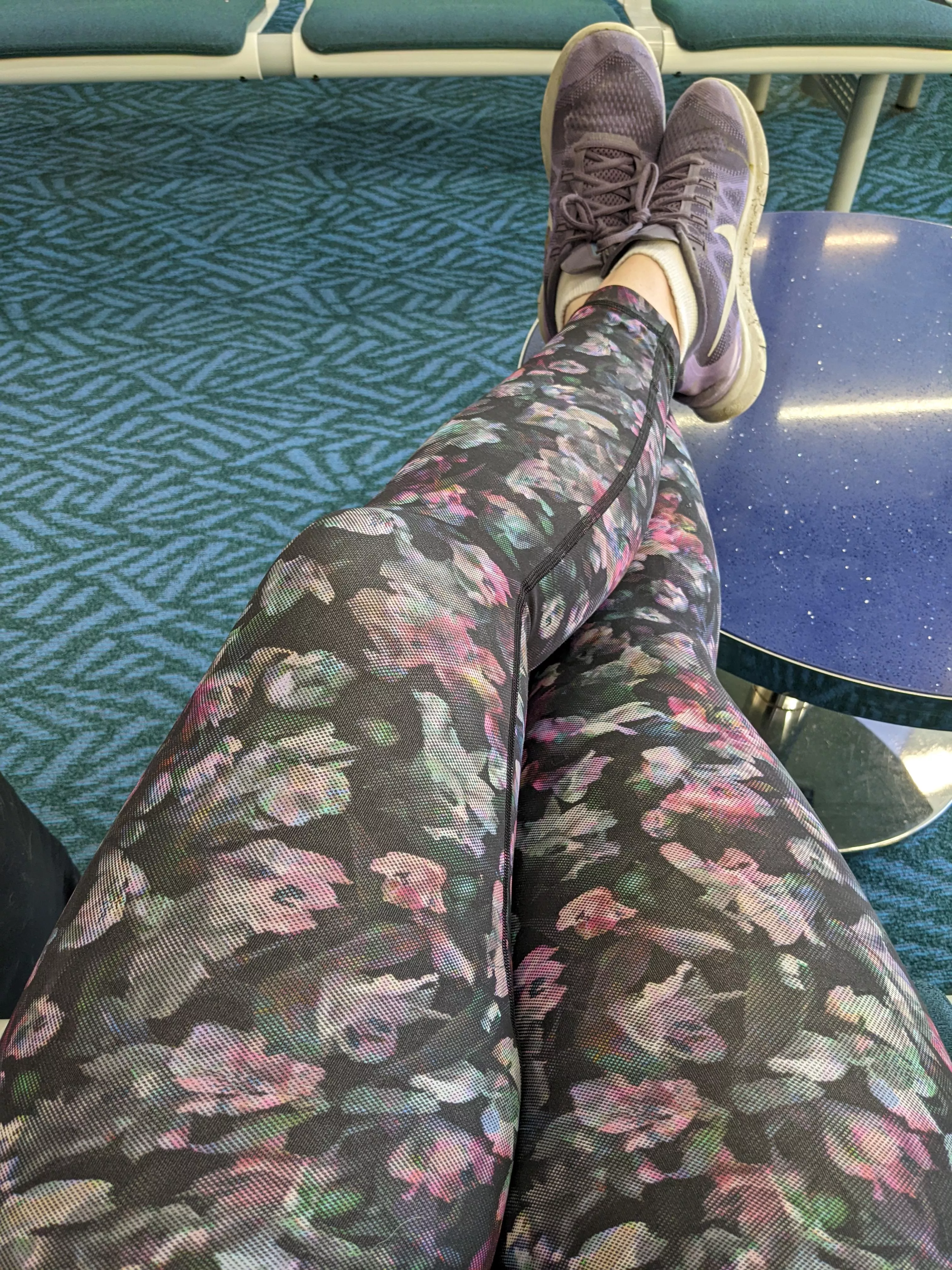 It's below freezing at home, but still yoga pants weather in the airport terminal. ✈️