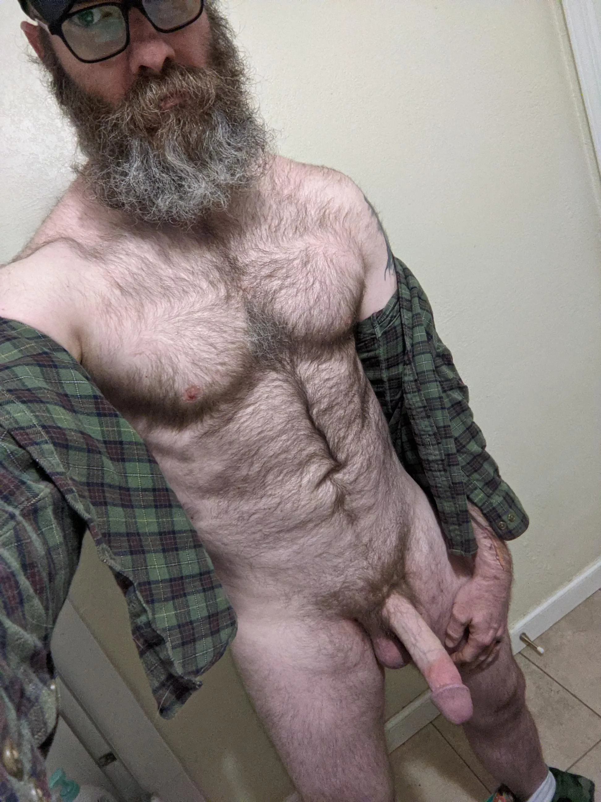 It's cold tonight, I need to stick myself in something warm It's cold tonight, I need to stick myself in something warm