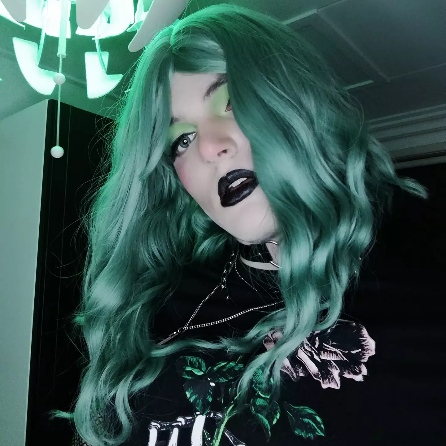 It's Femboy Friday my dudes! 💚