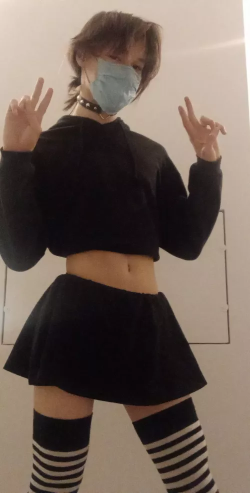 It's femboy fridayyyyyy