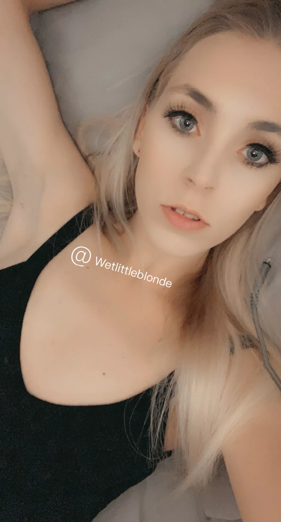 It's Friday; come hang out with me. Follow the link below to my Free Onlyfans and say Hi. It's Friday; come hang out with me. Follow the link below to my Free Onlyfans and say Hi.