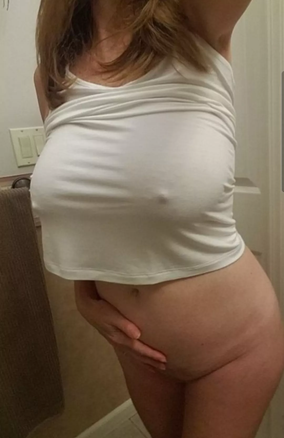 It's Friday night and I'm really feeling down. Needing hugs and kisses 😔 (F)50+