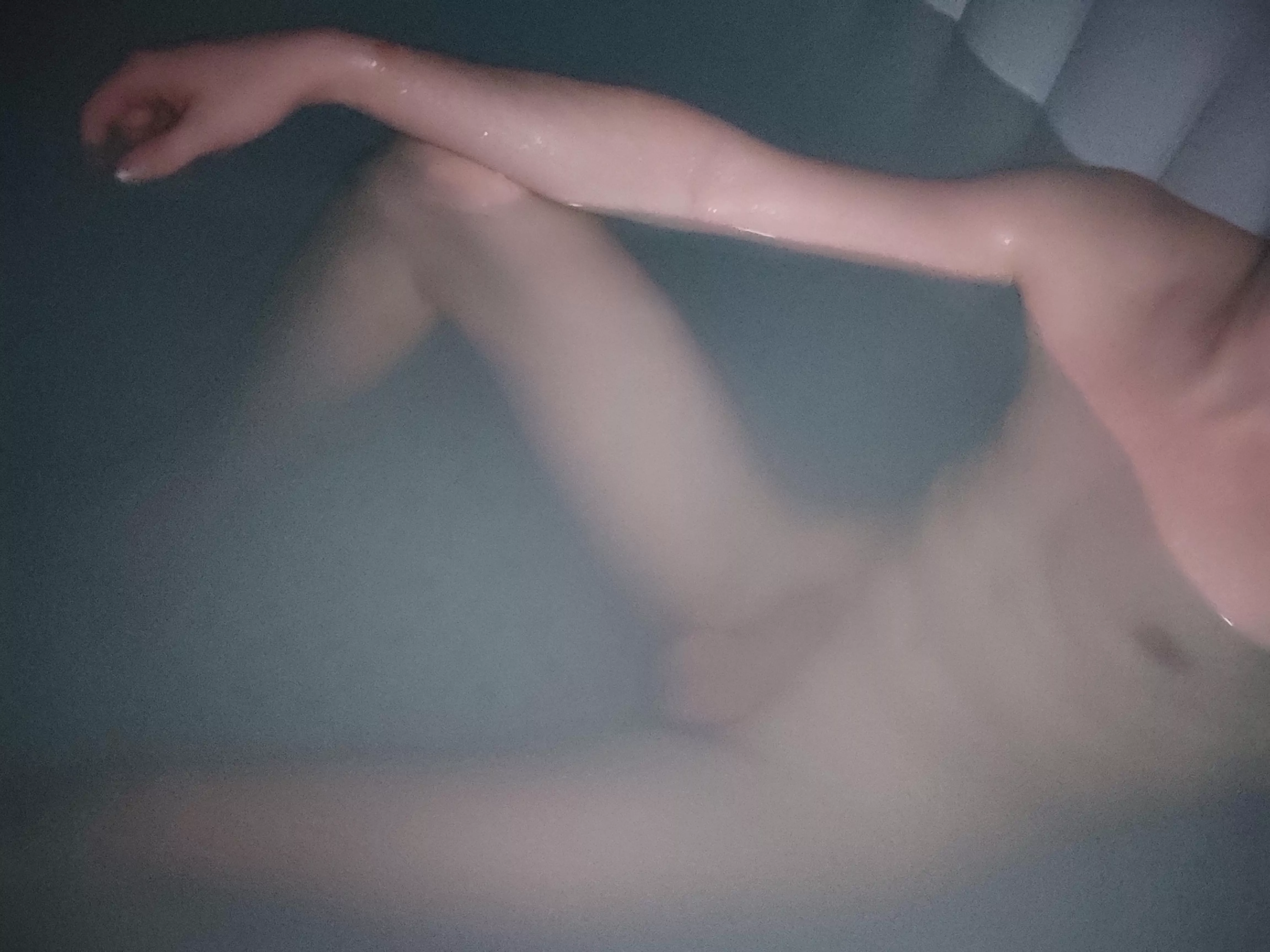 ... its getting hot in here ... 😏