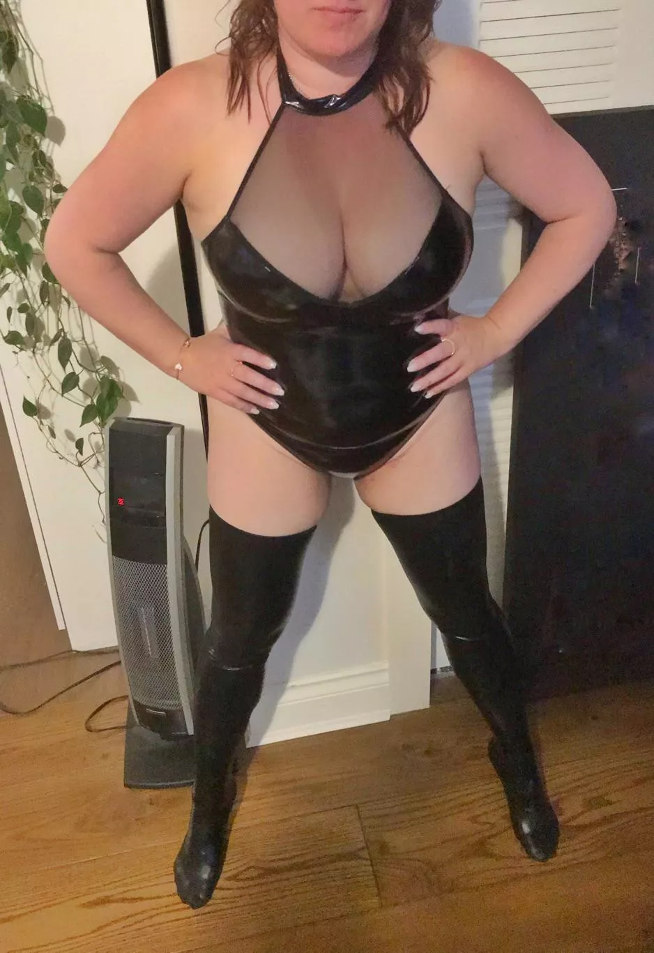 It’s going to be a very naughty MILF Monday! [F] 44 y/o