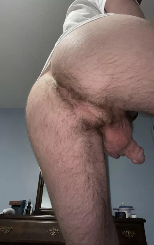 it’s hairy and it’s tight, give it a poke
