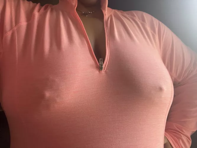 It’s hump day lovers😘 I hope the pool boy got a good look while I was taking this 😉