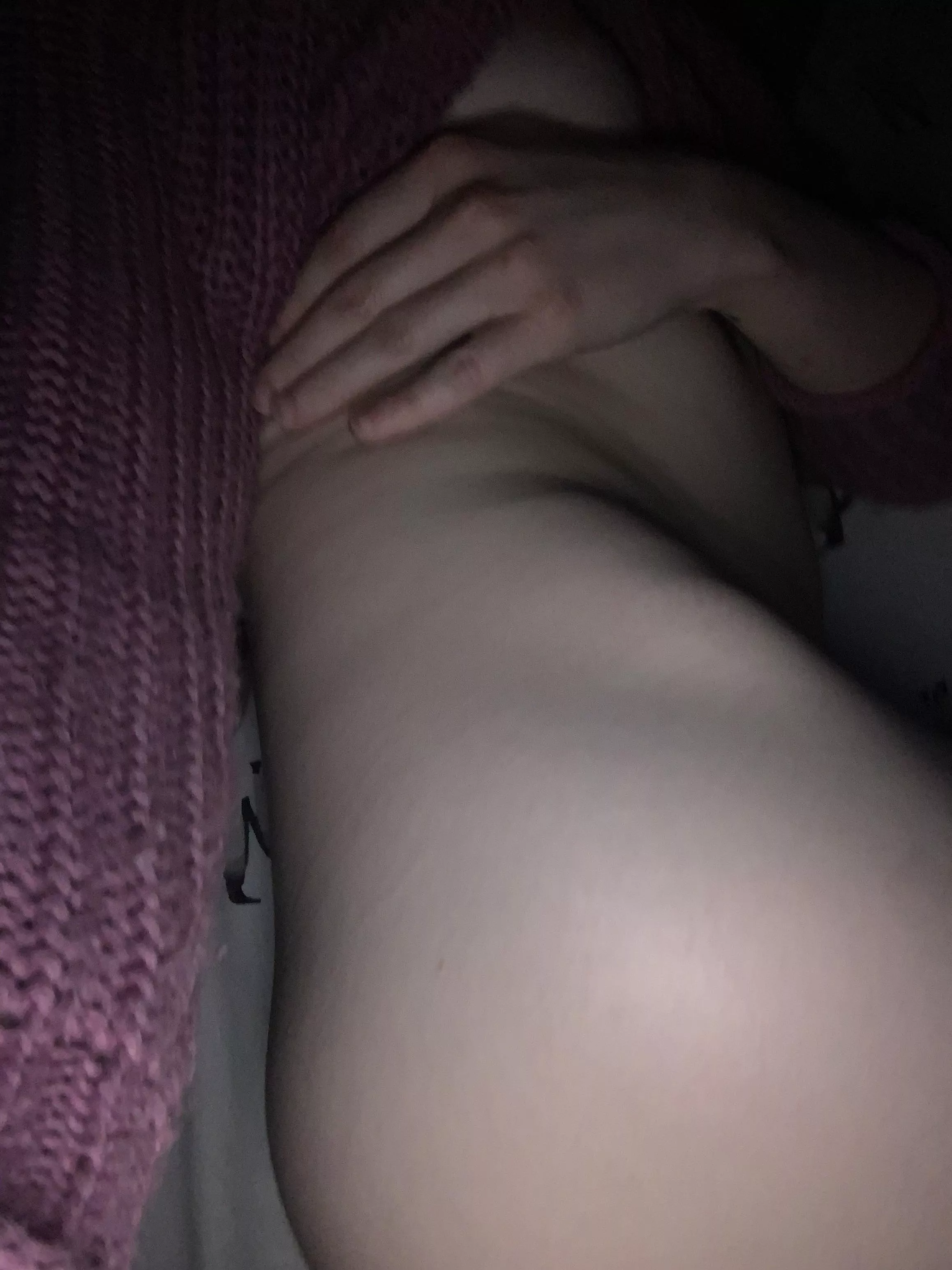 It’s late and I need someone 🥺