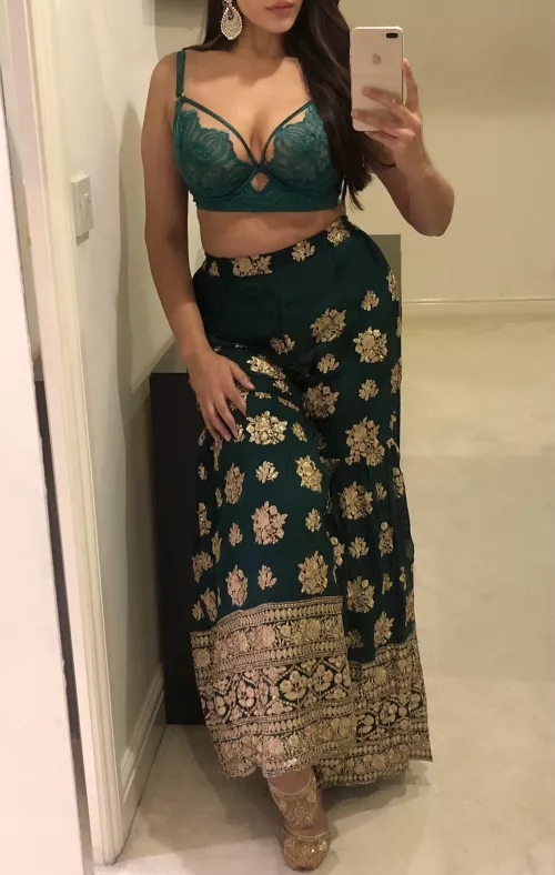 It's not enough to conquer; a lady must learn to seduce...š British Punjabi Indian