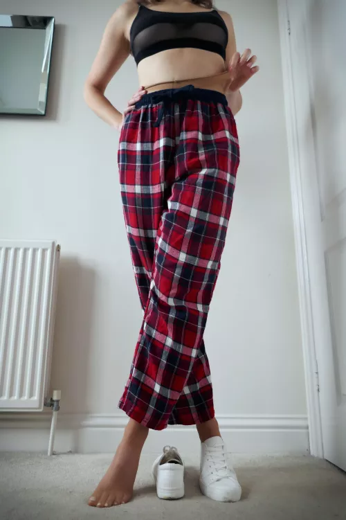 It’s not wearing comfies if you are not wearing pantyhose right?! 😏 x