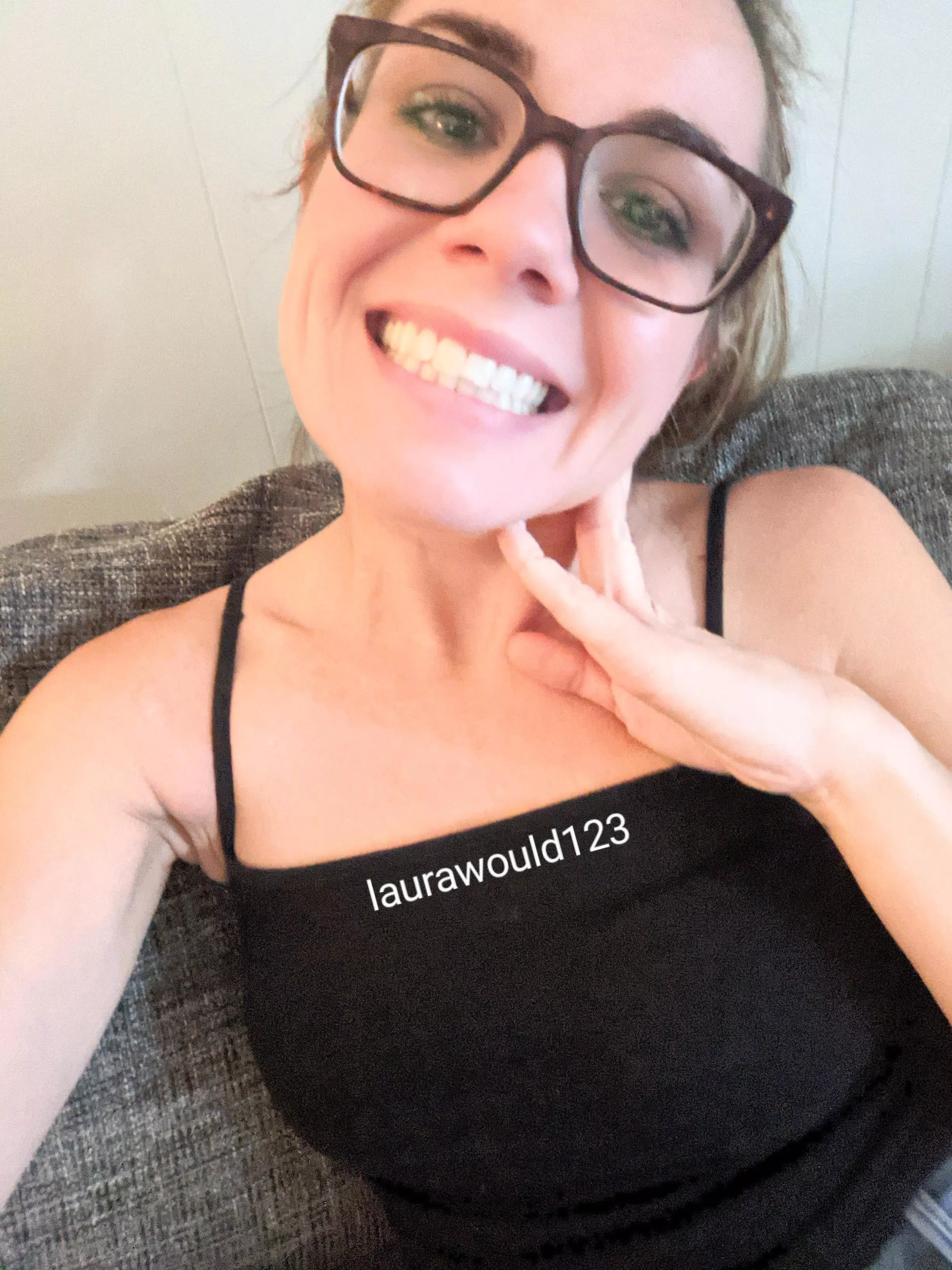 It's officially my 2 year sobriety date!!! 🥰 It's officially my 2 year sobriety date!!! 🥰