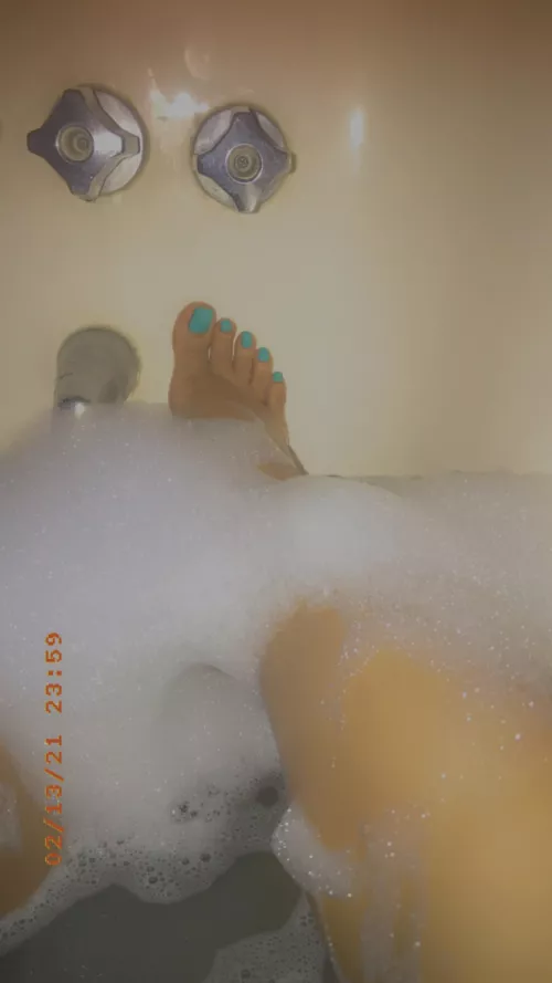 It’s Saturday day night , and you are here wondering what my soles look like wet huh ….