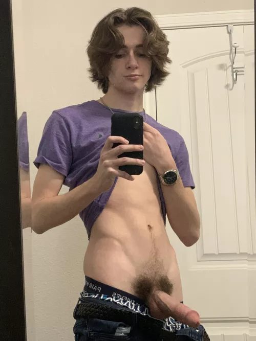 It’s so hard for me to keep my clothes on 😫
