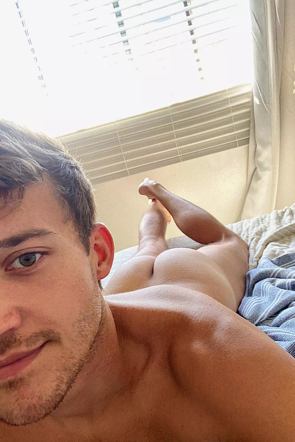 It’s Sunday and I’m in your bed. What would you do? It’s Sunday and I’m in your bed. What would you do?